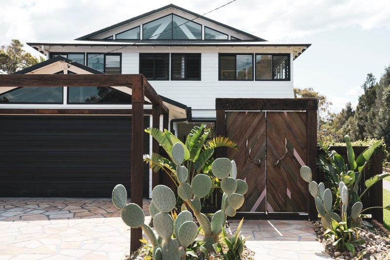 Load image into Gallery viewer, Original Weathered - Faced and Wire Brushed - Recycled Thin Cladding
